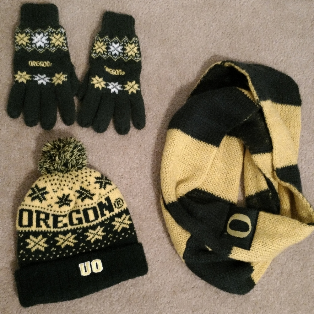 Oregon Duck accessories bundle hat, gloves, scarf